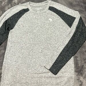 The softest material ever. Abercrombie kids 13/14. Heather greys. Worn once.